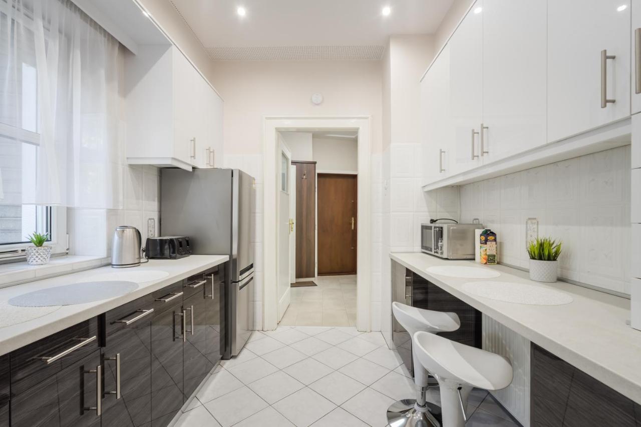 Bpr Ethereal Panoramic Suite With A/C & Balcony Будапеща Екстериор снимка